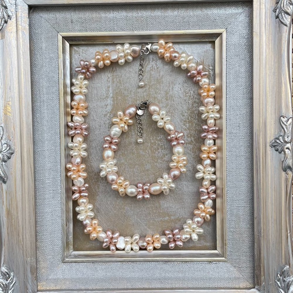 Tiffany & Co Iridesse Pearl Necklace and Bracelet set